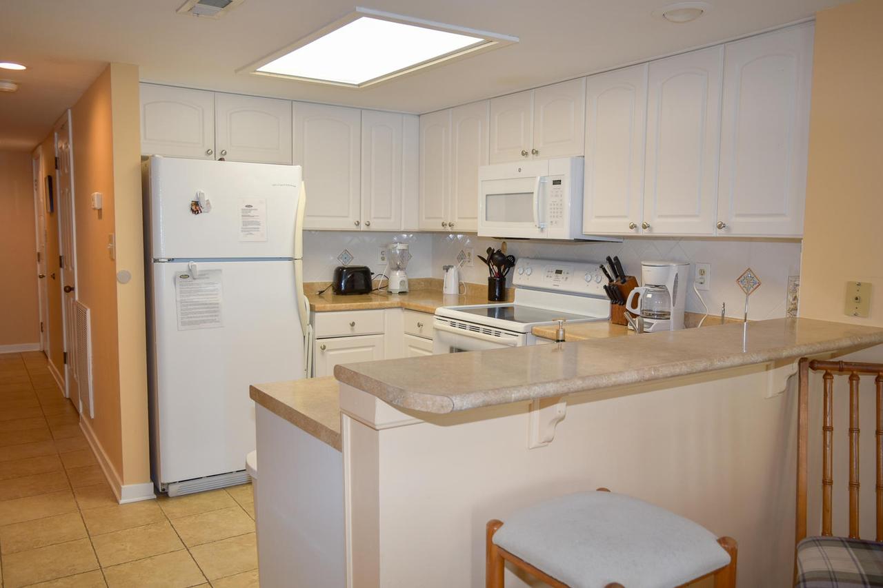 Xanadu III 704 Condo - thumb 10