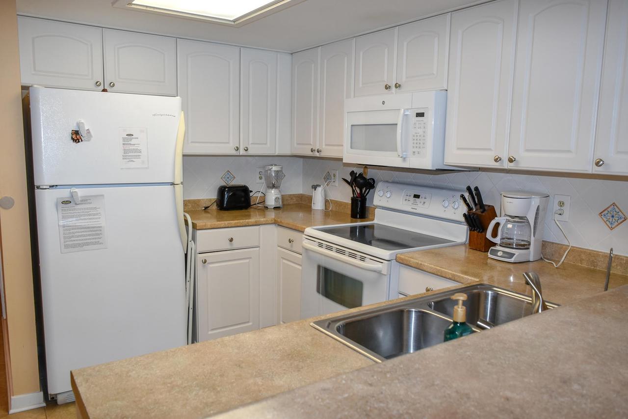 Xanadu III 704 Condo - thumb 12