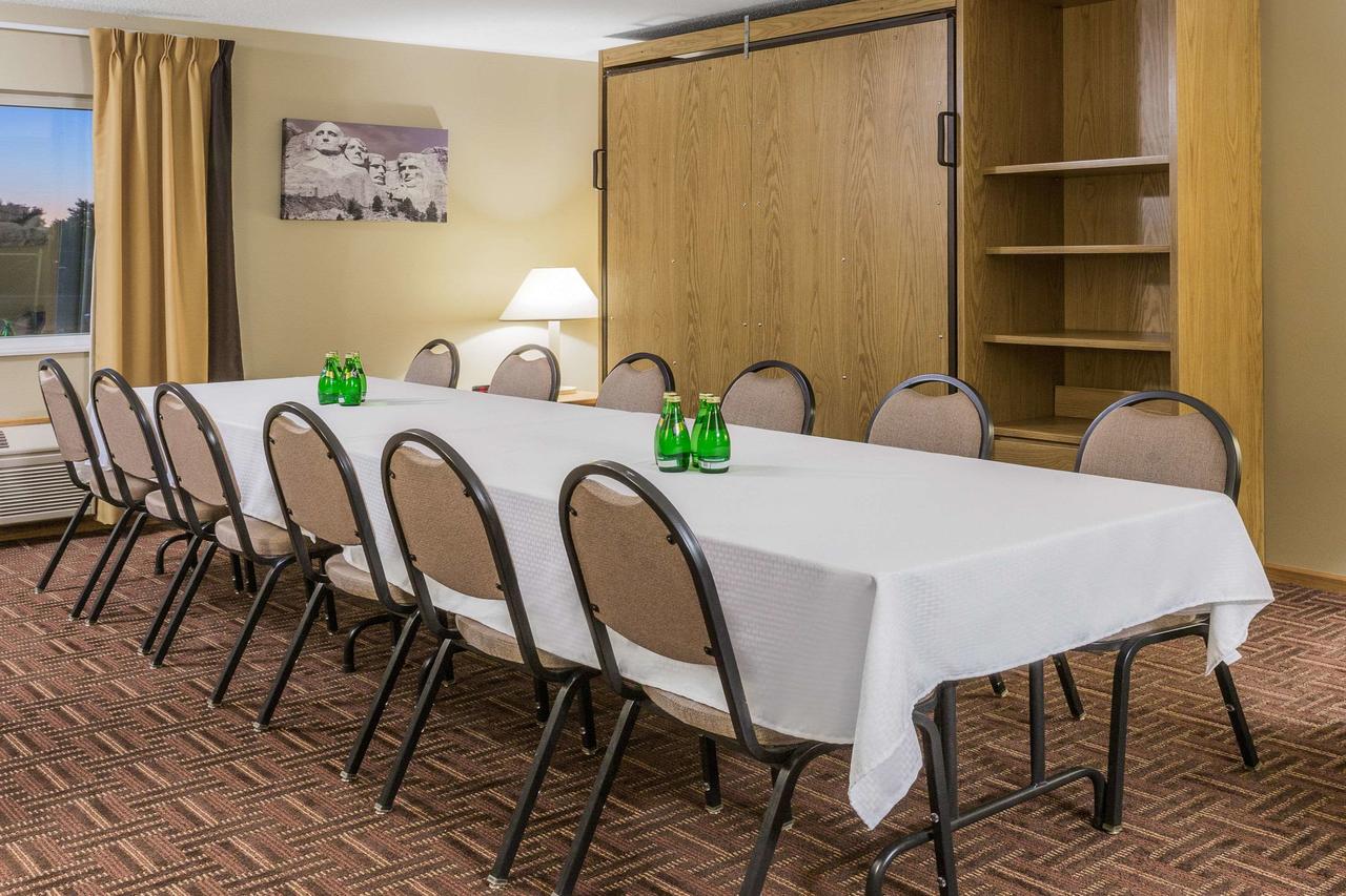 Super 8 By Wyndham Sioux Falls - thumb 24