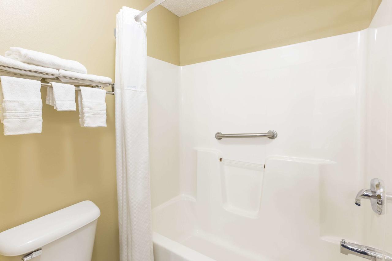 Super 8 By Wyndham Sioux Falls - thumb 29