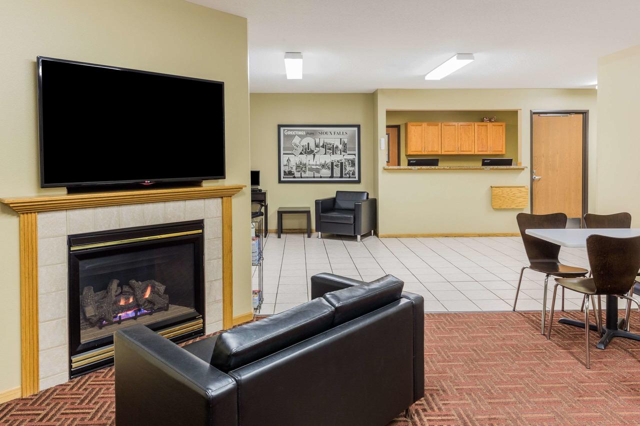 Super 8 By Wyndham Sioux Falls - thumb 22
