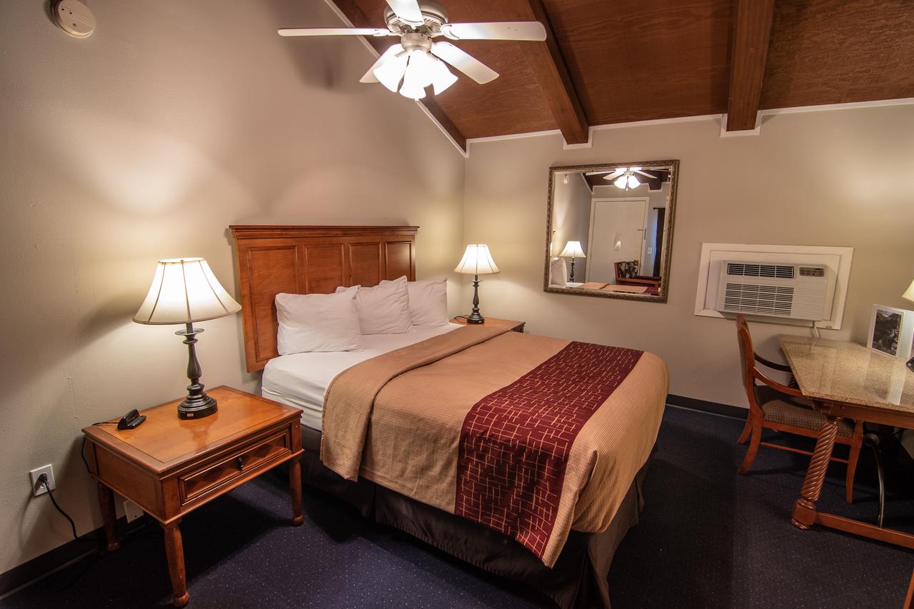 The Crow Peak Lodge - thumb 0