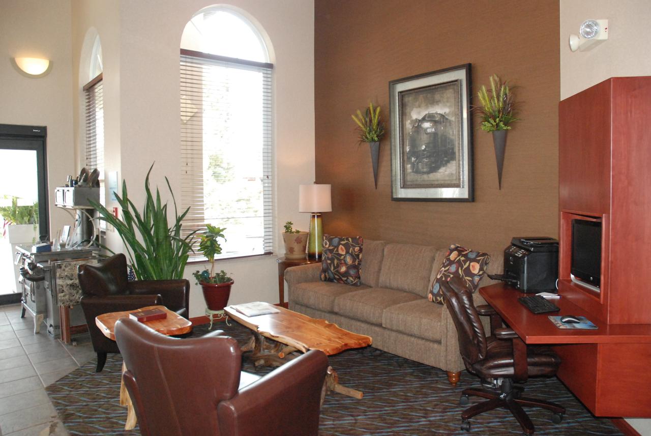 Holiday Inn Express & Suites Hill City-Mt. Rushmore Area - thumb 10