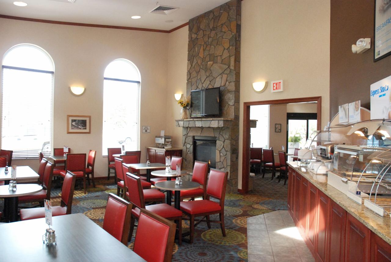 Holiday Inn Express & Suites Hill City-Mt. Rushmore Area - thumb 8
