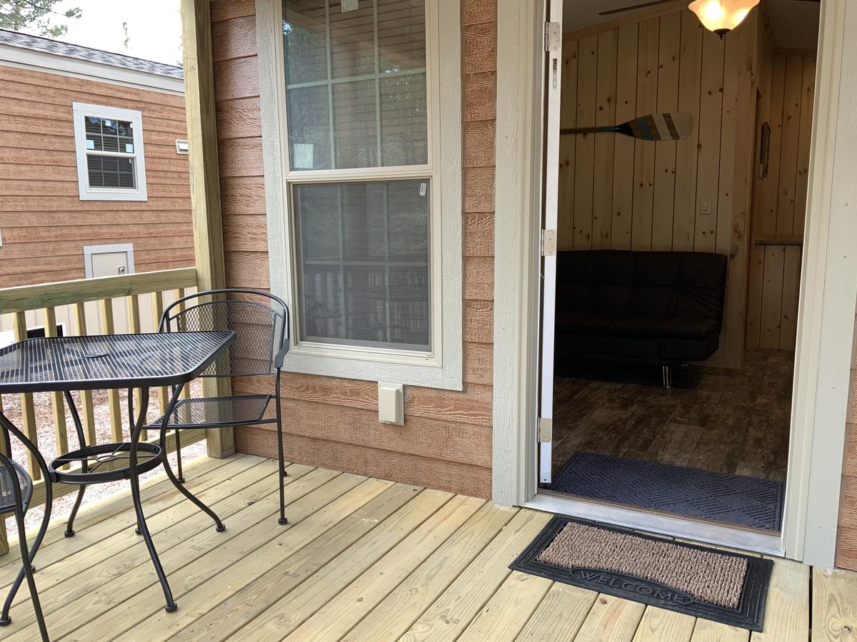 Rockerville Lodge & Cabins - thumb 7