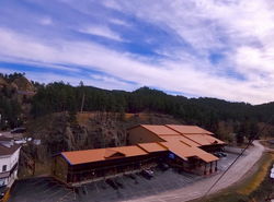 Rushmore Express & Suites