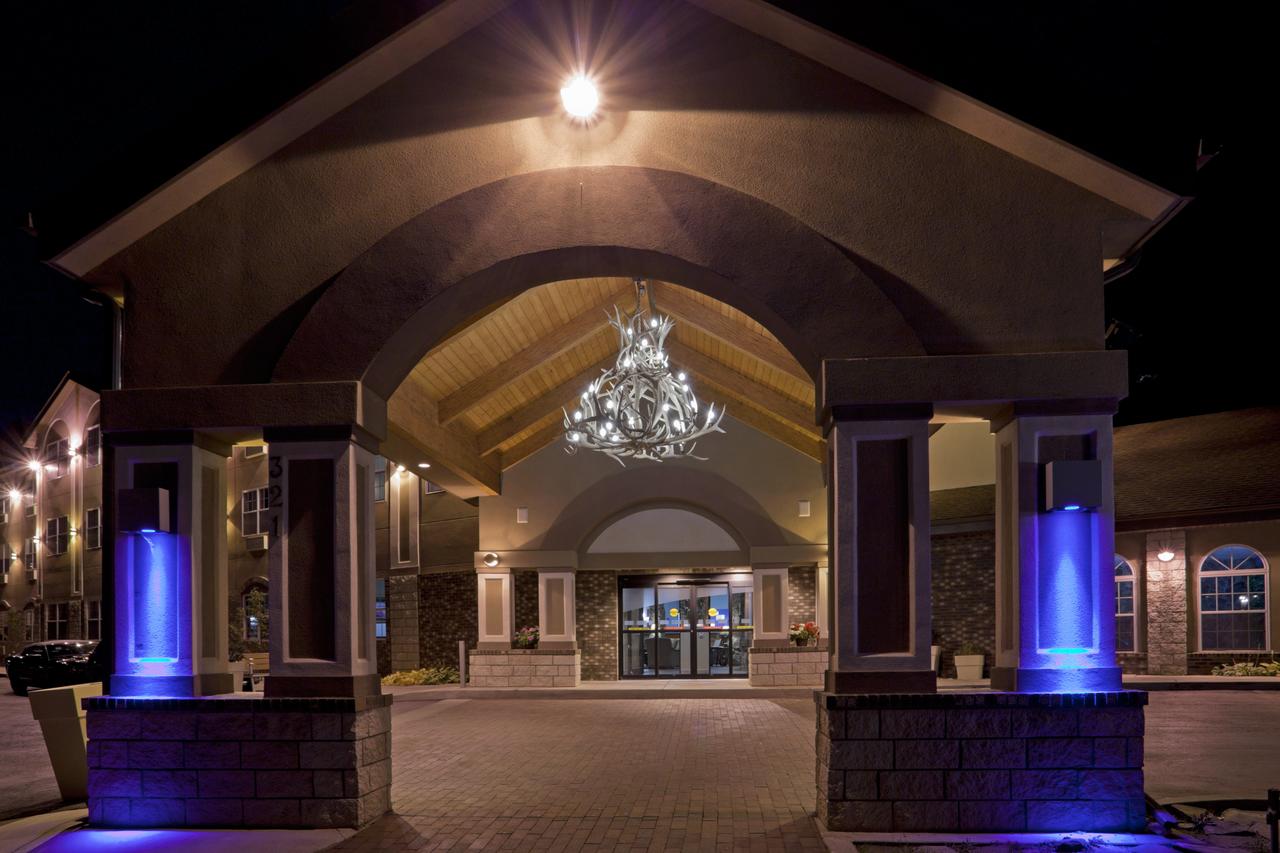 Holiday Inn Express & Suites Keystone - thumb 0