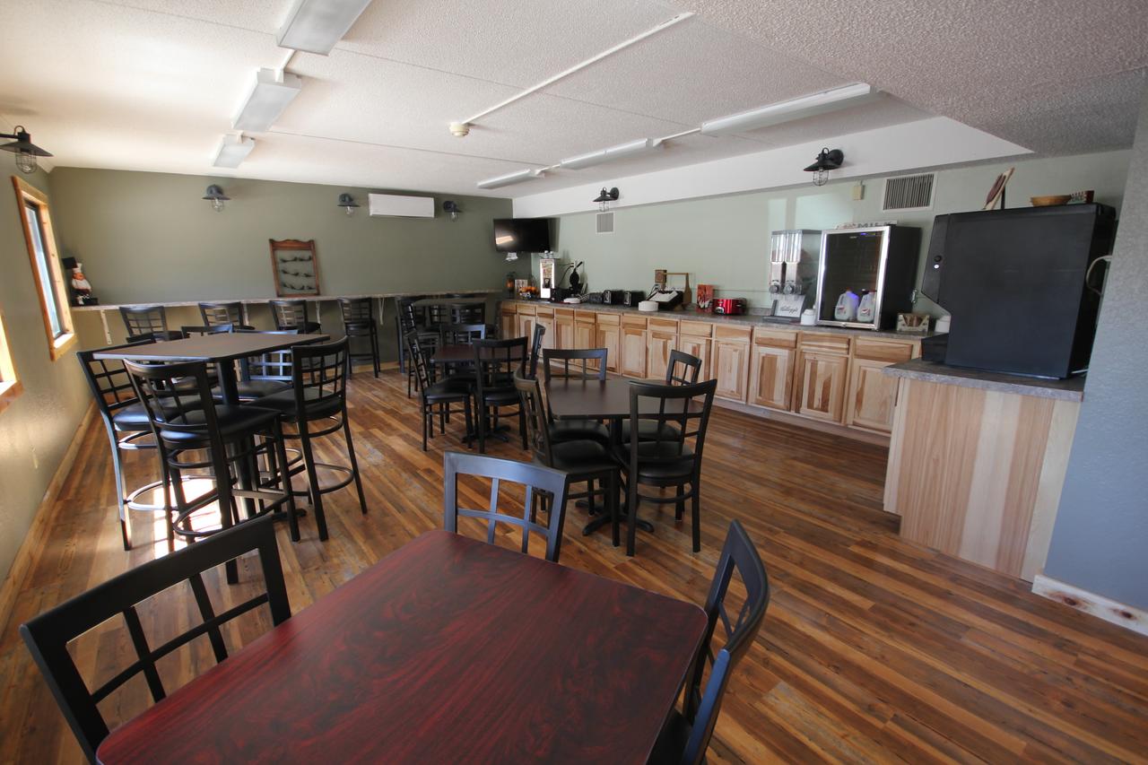 Blackstone Lodge And Suites - thumb 10