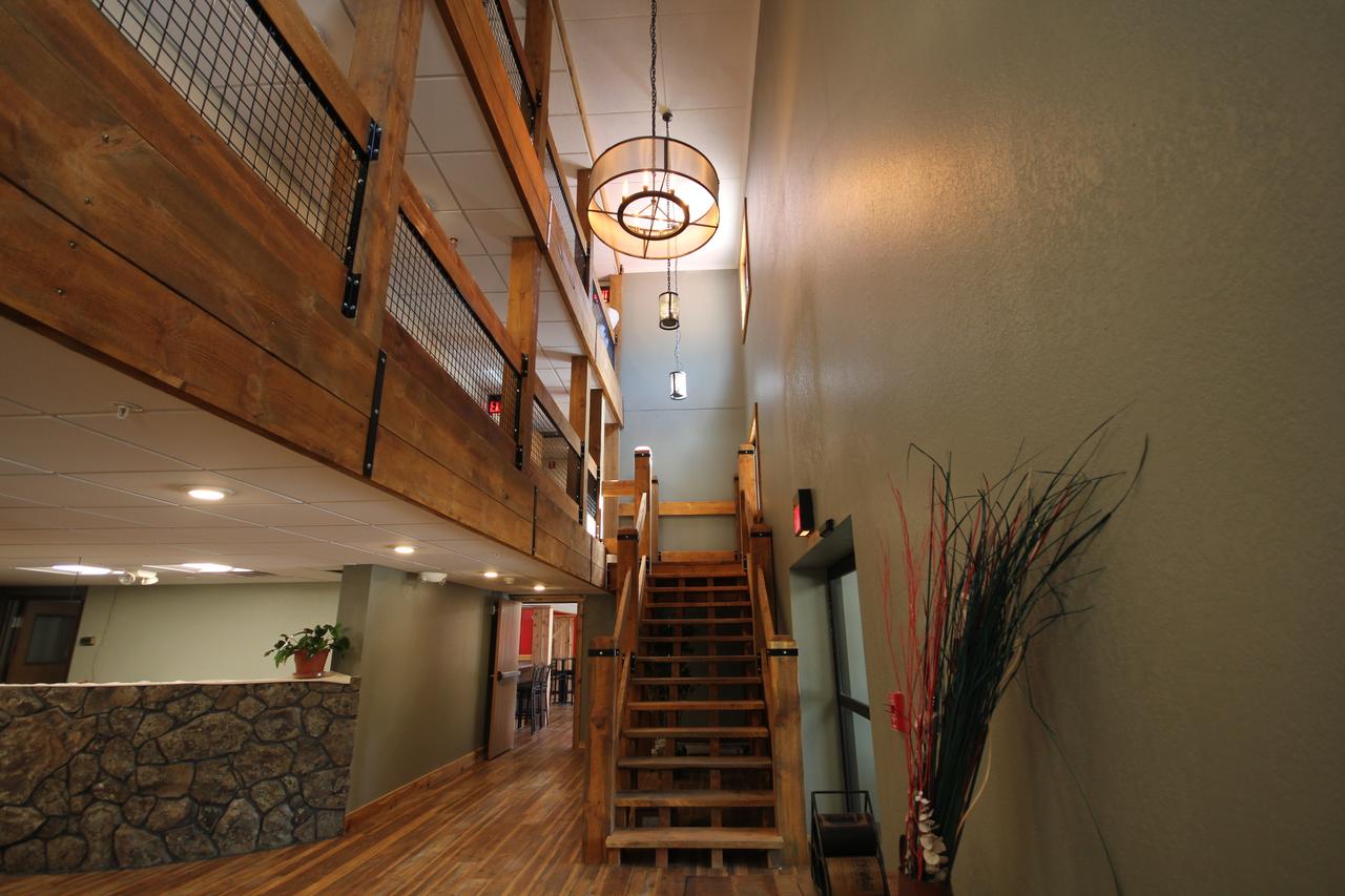 Blackstone Lodge And Suites - thumb 2