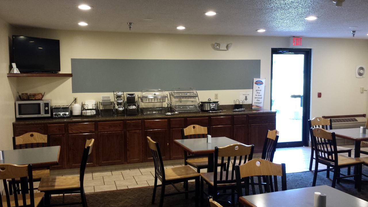 Baymont By Wyndham Hot Springs - thumb 11