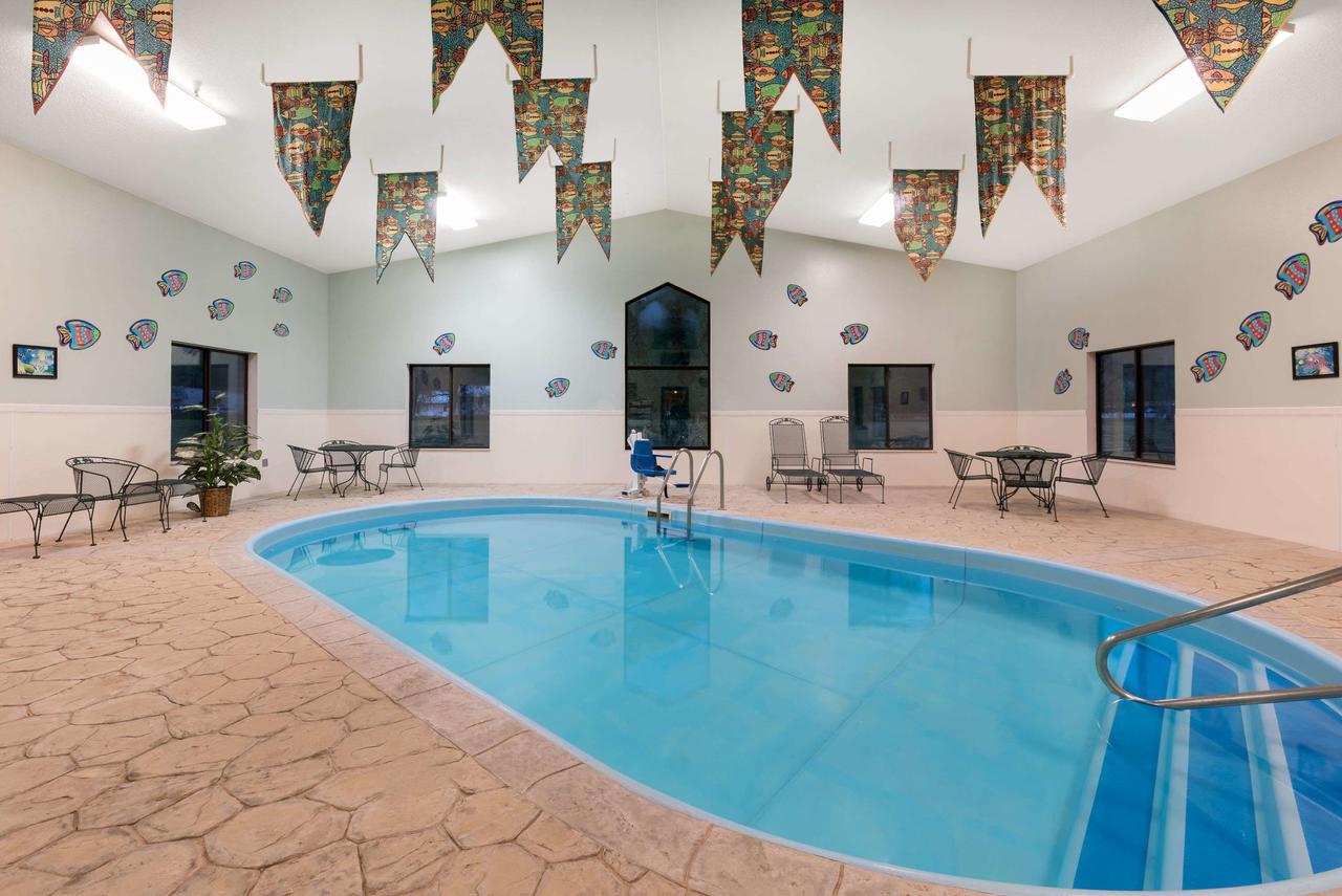 Baymont By Wyndham Hot Springs - thumb 7