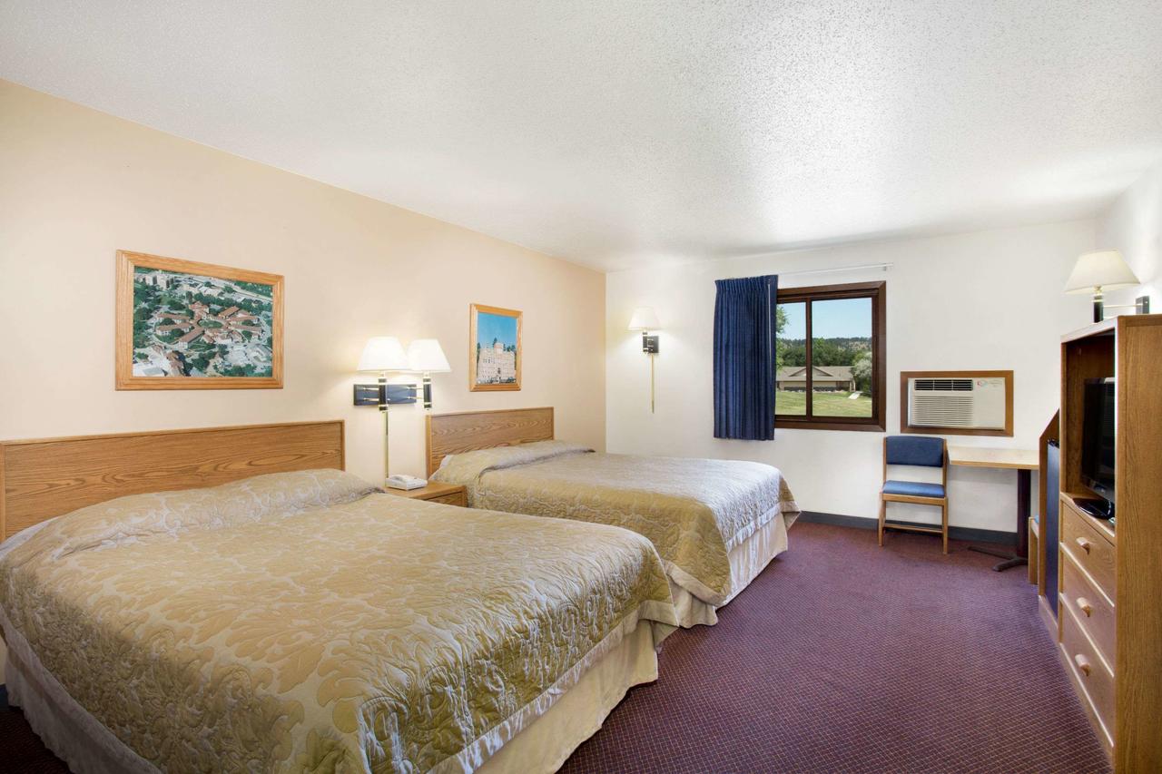 Super 8 By Wyndham Hot Springs - thumb 33