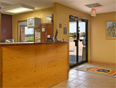 Super 8 By Wyndham Hot Springs - thumb 9