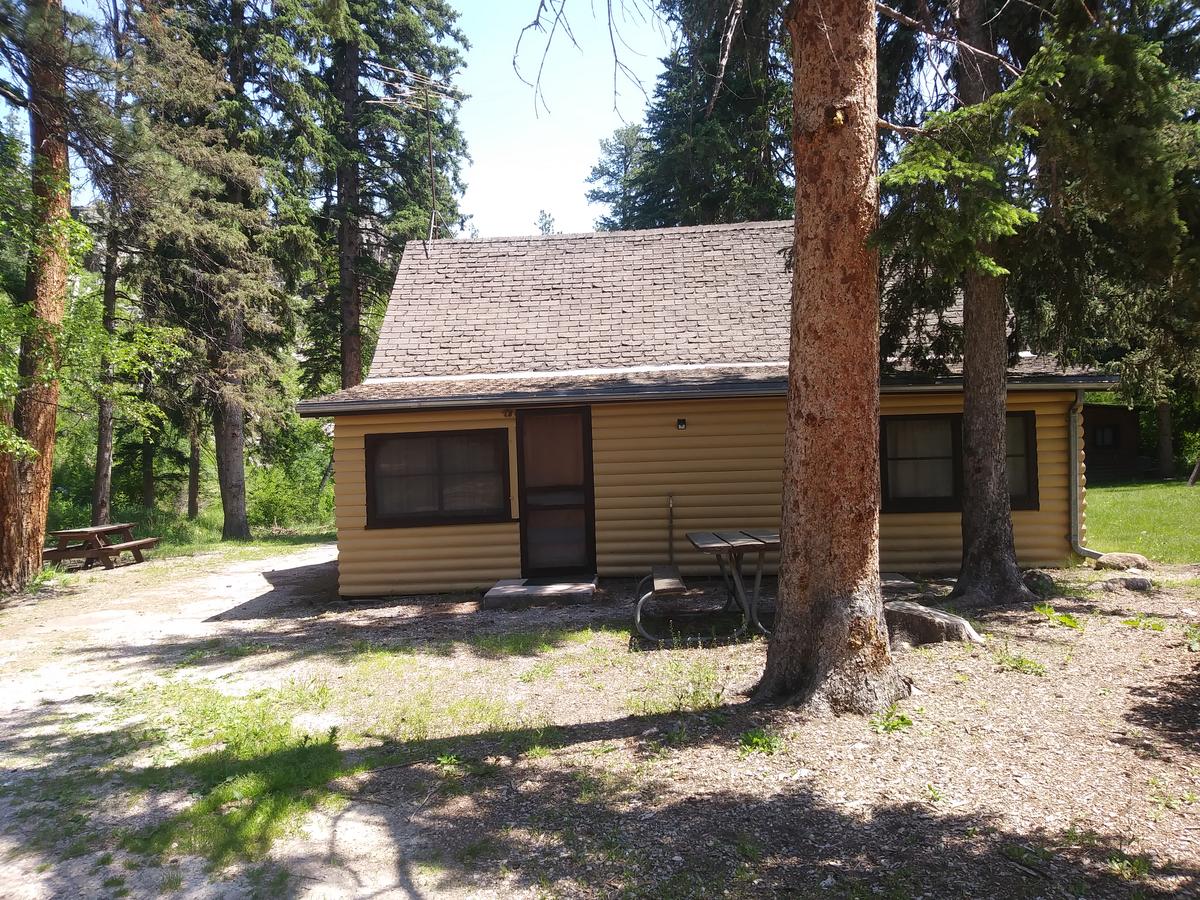 Harney Camp Cabins - thumb 0