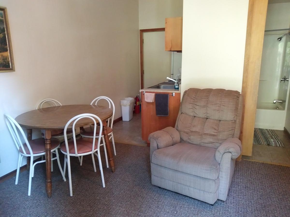 Harney Camp Cabins - thumb 23