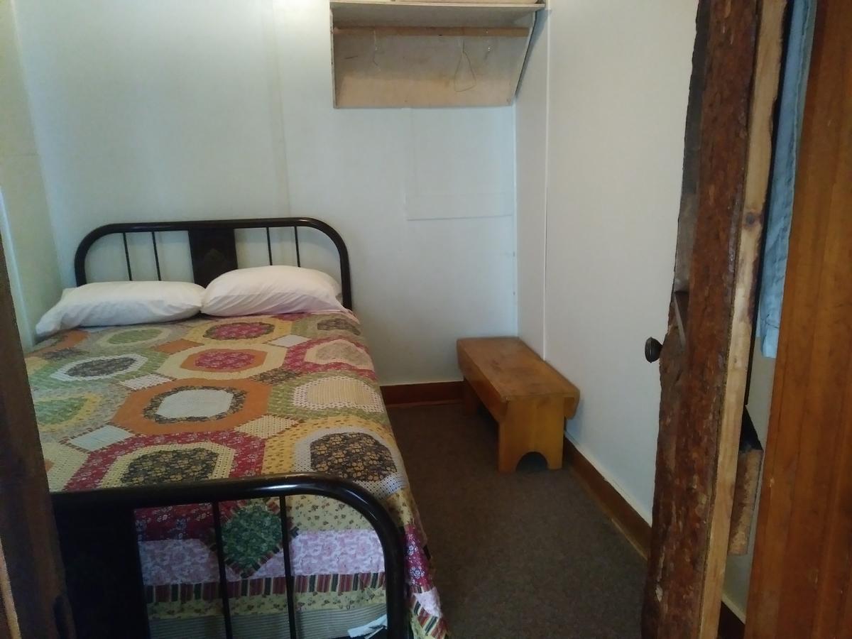 Harney Camp Cabins - thumb 6