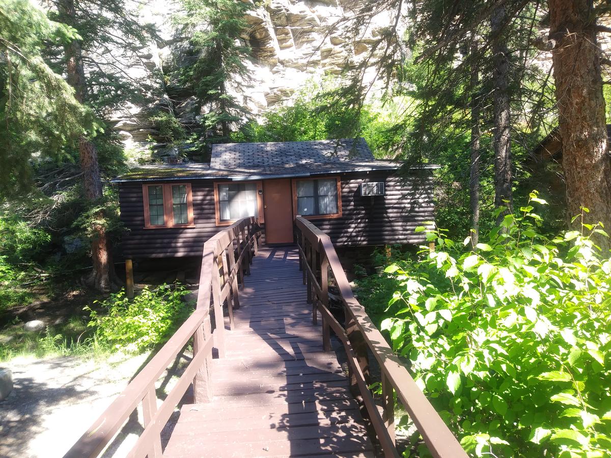 Harney Camp Cabins - thumb 1