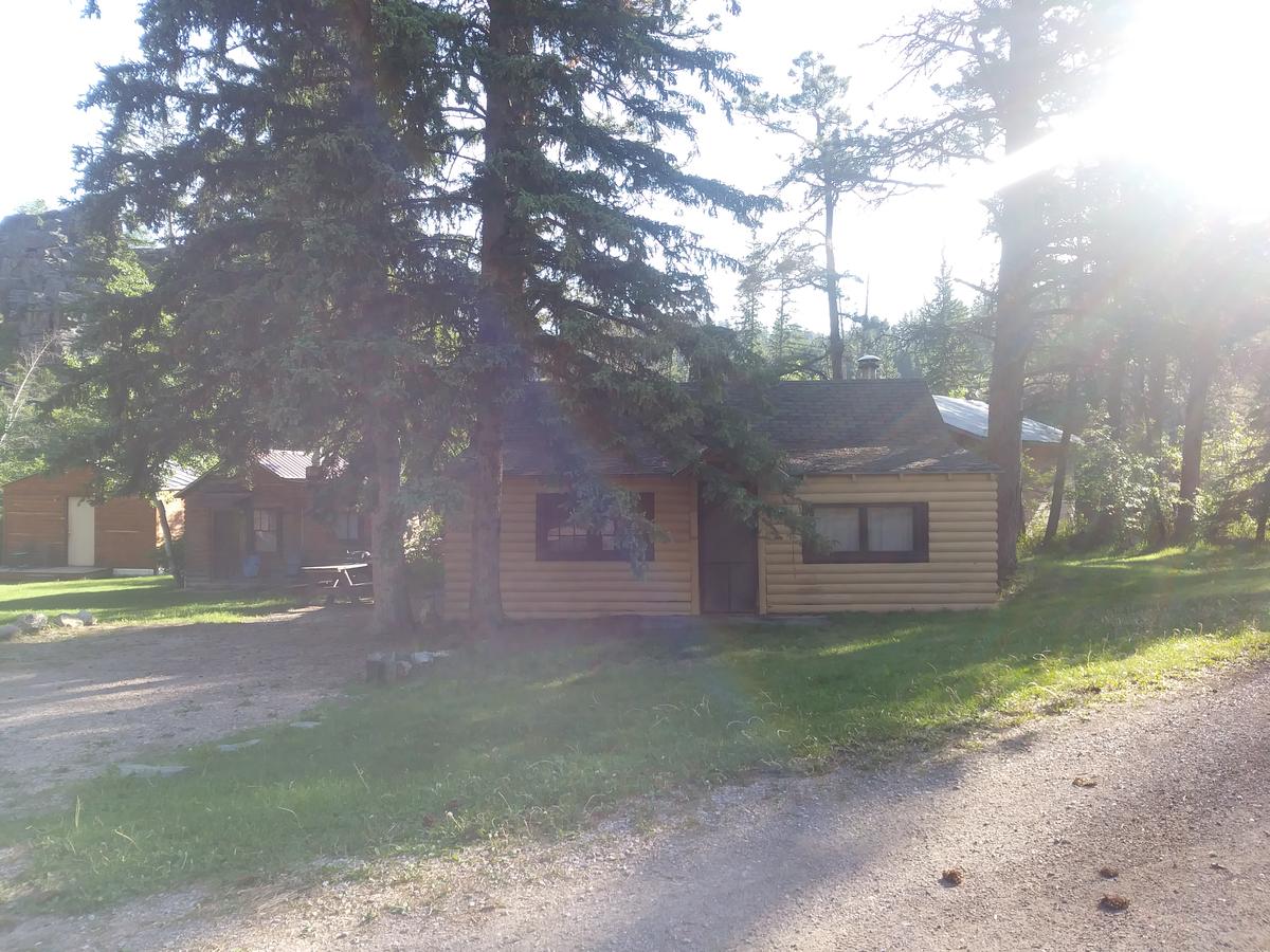 Harney Camp Cabins - thumb 14