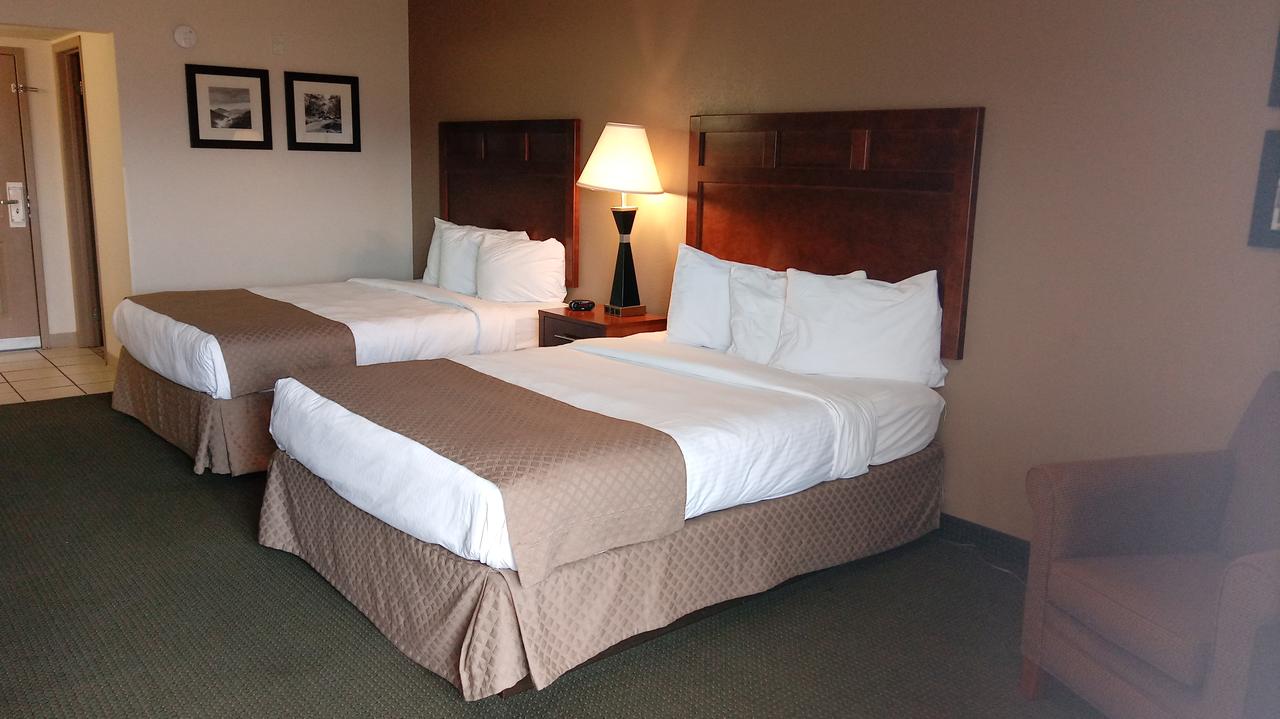 Park Tower Inn - thumb 23