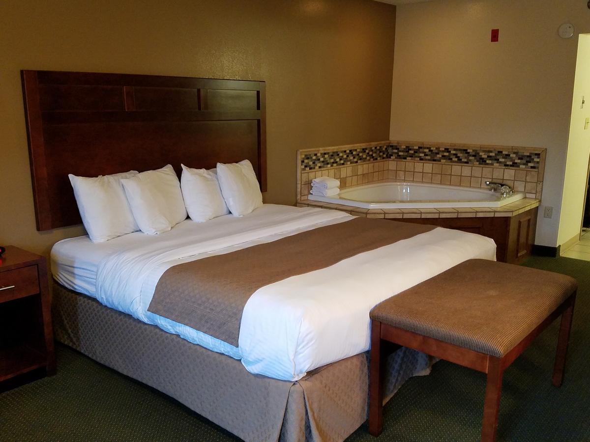 Park Tower Inn - thumb 5