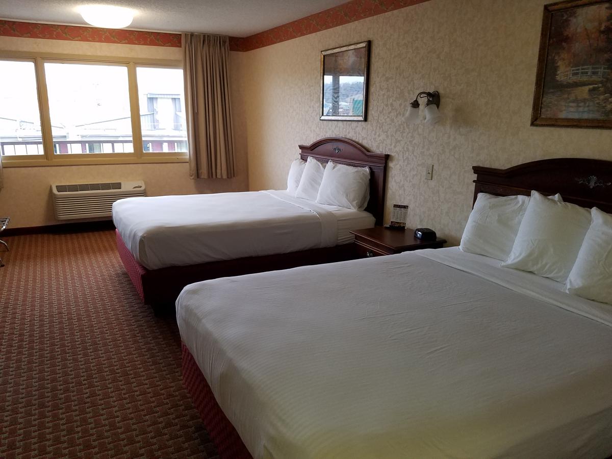 Park Tower Inn - thumb 2