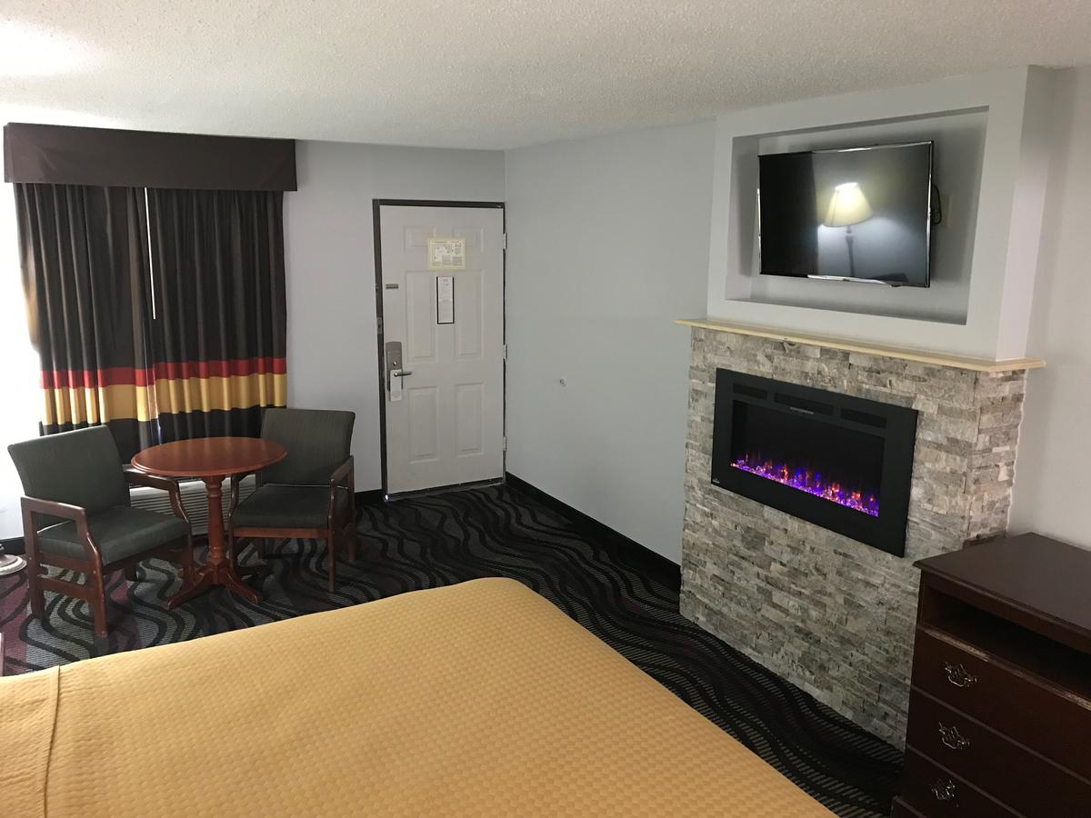 Island Drive Lodge - thumb 1