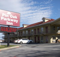 Pin Oak Parkway Inn - Tourism Bookings