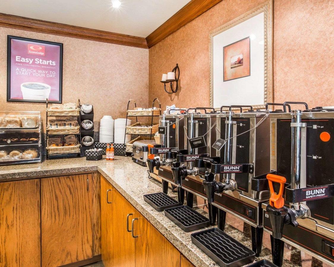 Econo Lodge Riverside - thumb 37