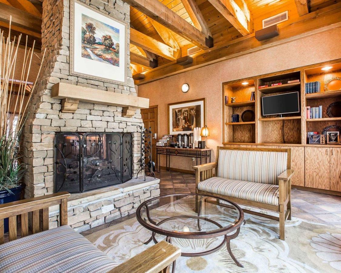 Econo Lodge Riverside - thumb 17