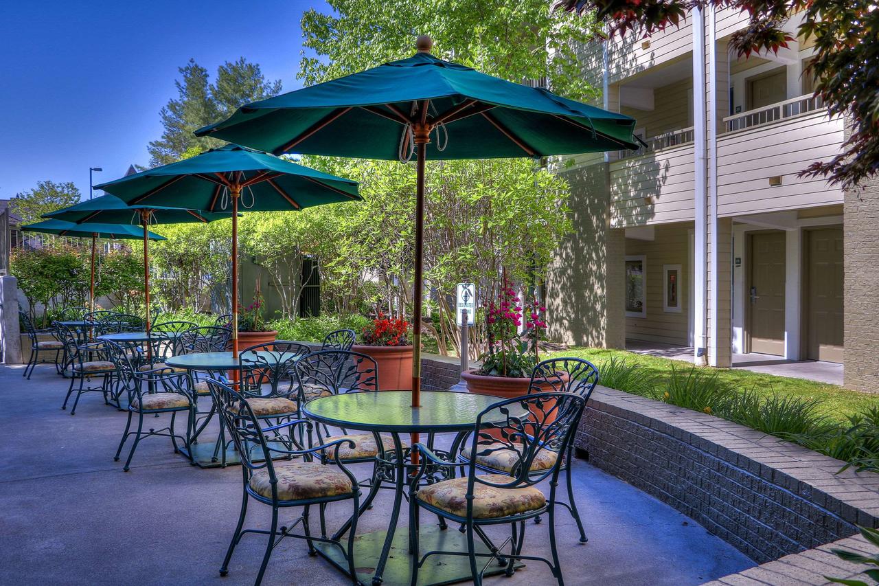 Econo Lodge Riverside - thumb 20