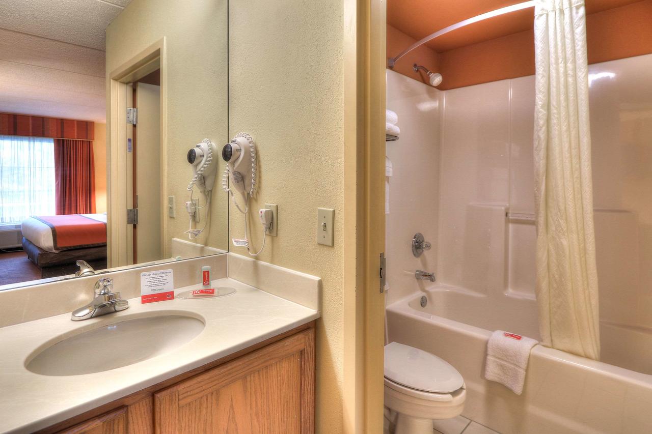 Econo Lodge Riverside - thumb 40