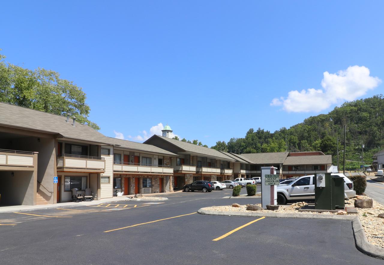Howard Johnson By Wyndham Downtown Gatlinburg - thumb 4