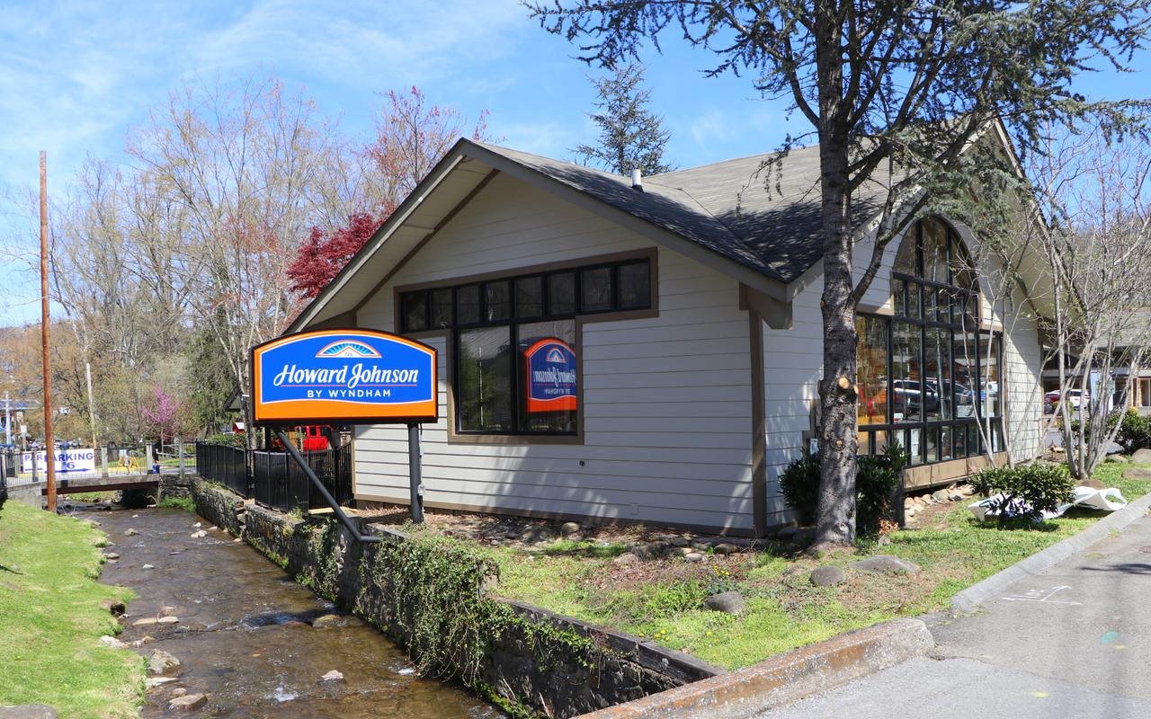 Howard Johnson By Wyndham Downtown Gatlinburg - thumb 8