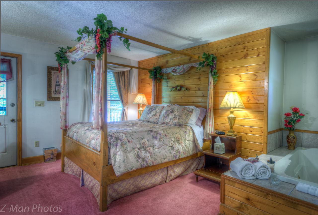 Blue Mountain Mist Country Inn - thumb 42