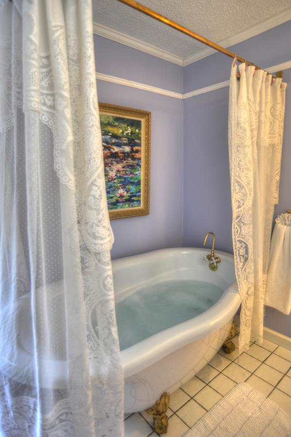 Blue Mountain Mist Country Inn - thumb 12
