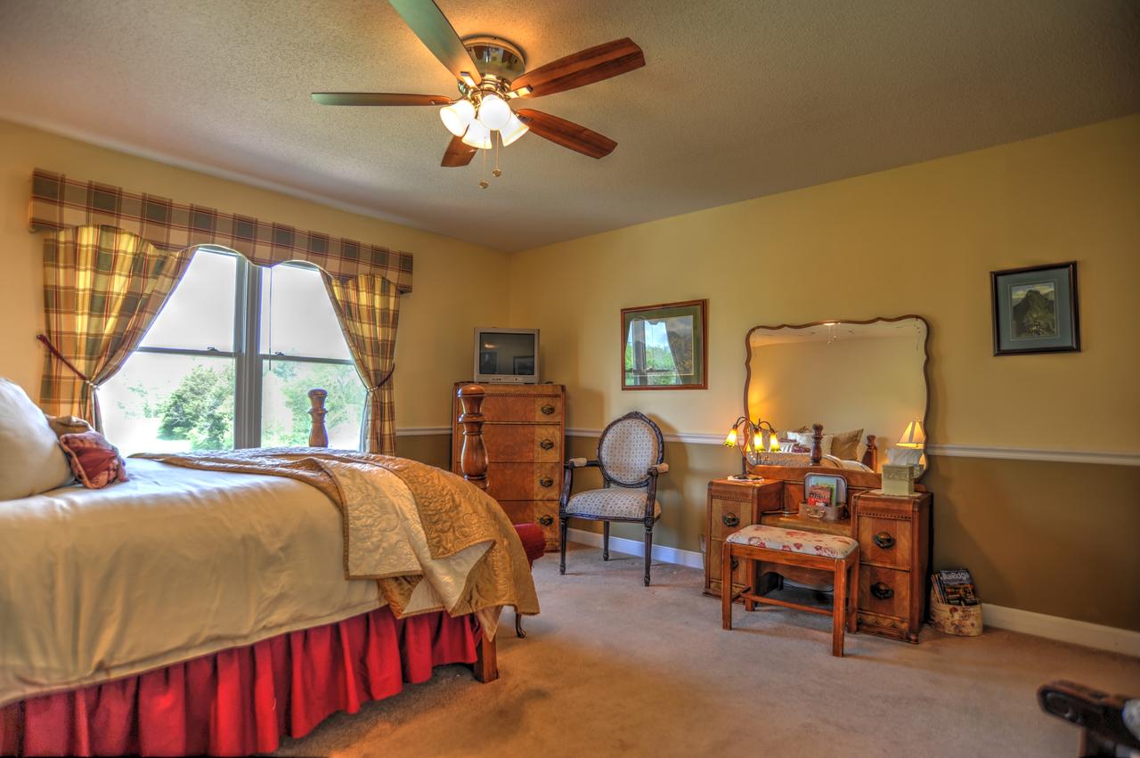 Blue Mountain Mist Country Inn - thumb 10