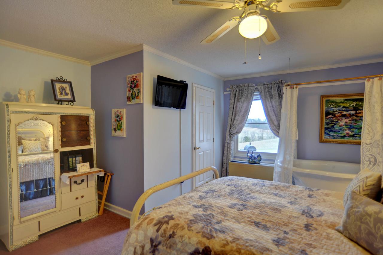 Blue Mountain Mist Country Inn - thumb 27