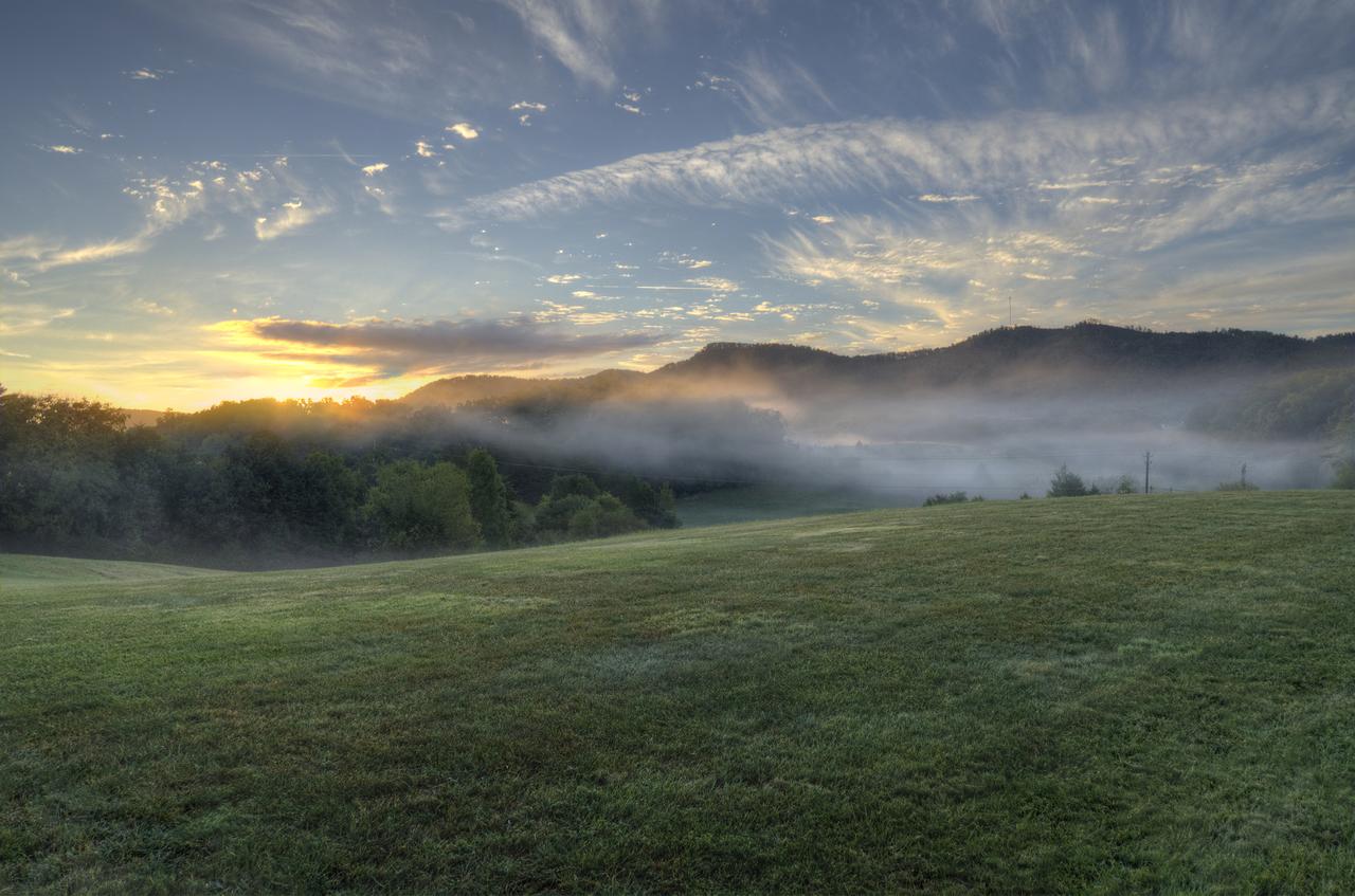 Blue Mountain Mist Country Inn - thumb 4