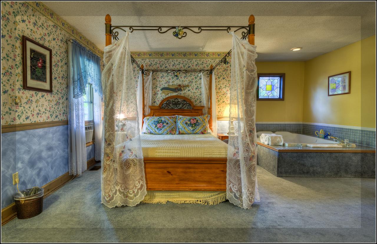 Blue Mountain Mist Country Inn - thumb 32