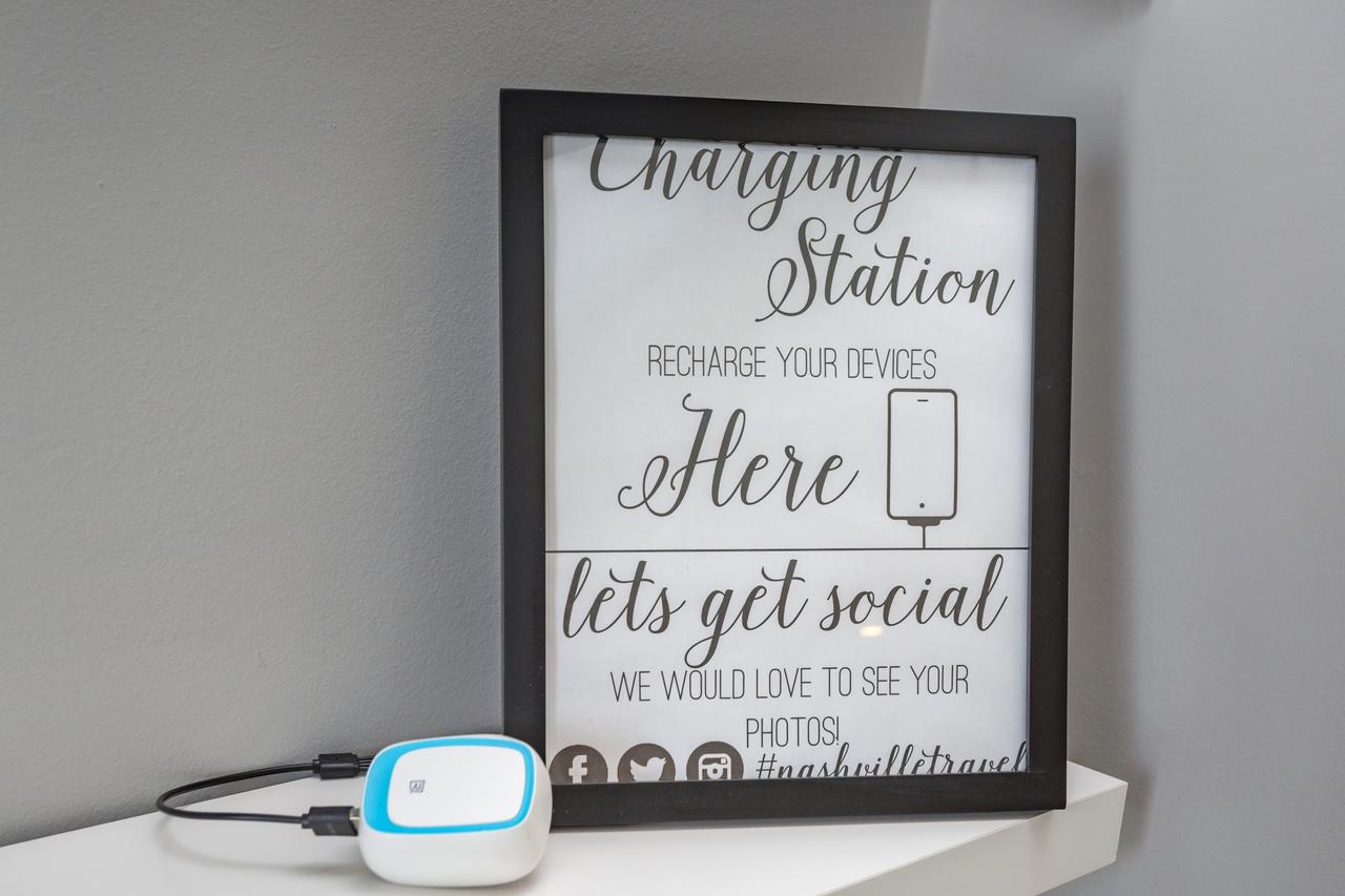 Downtown Southern Luxury Living 2BR & Free Parking - thumb 15