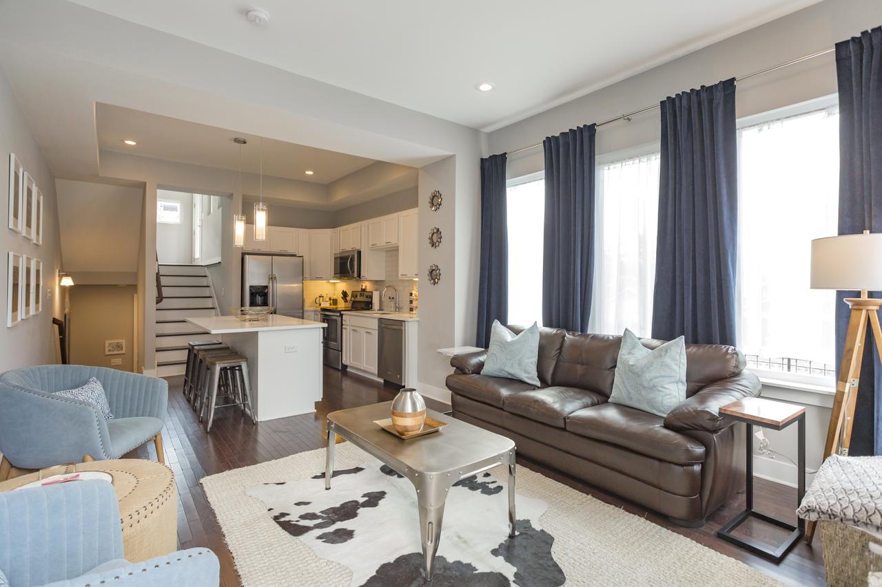 Downtown Southern Luxury Living 2BR & Free Parking - thumb 23