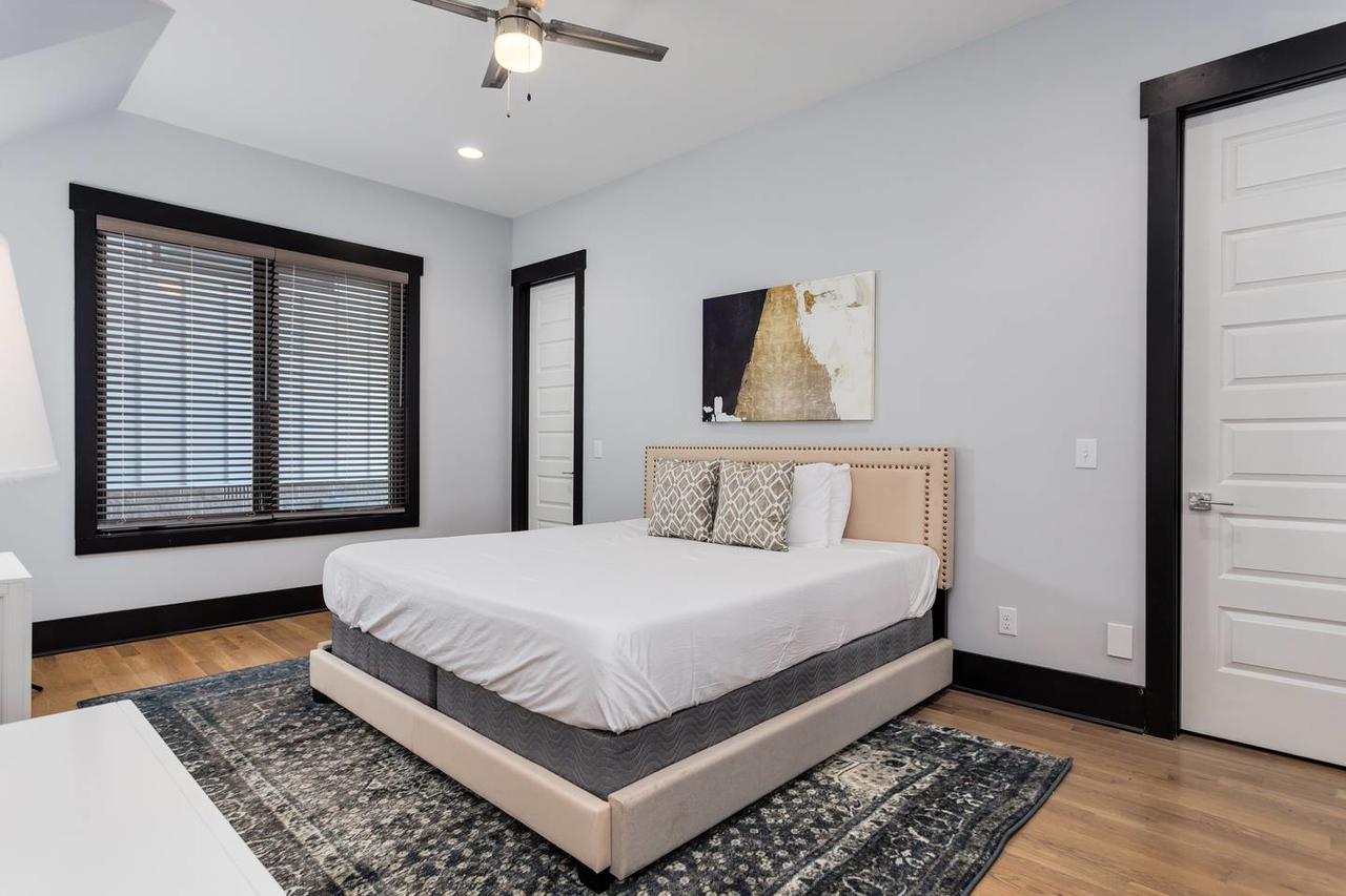 Four-Bedroom Four-Bath West End Townhouse - thumb 7