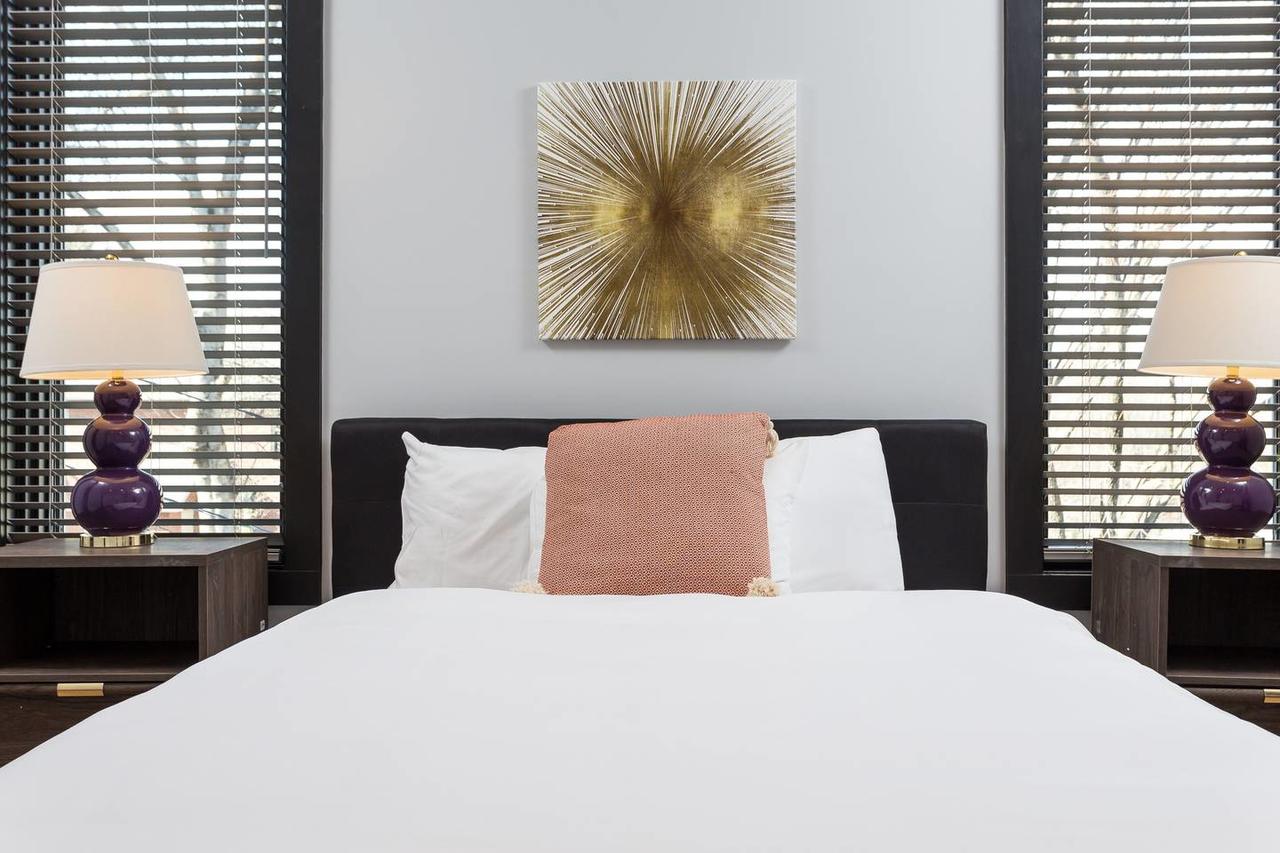 Four-Bedroom Four-Bath West End Townhouse - thumb 15