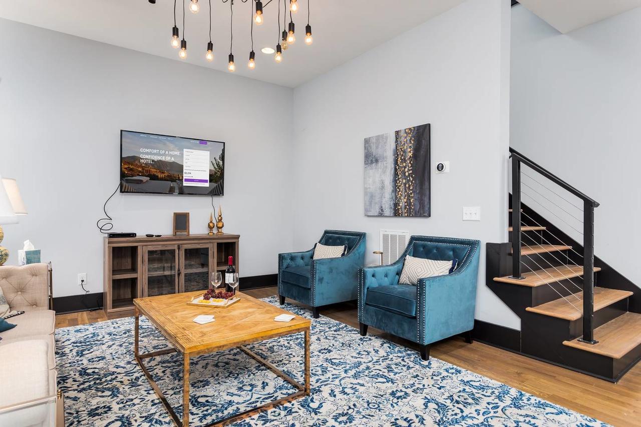 Four-Bedroom Four-Bath West End Townhouse - thumb 14