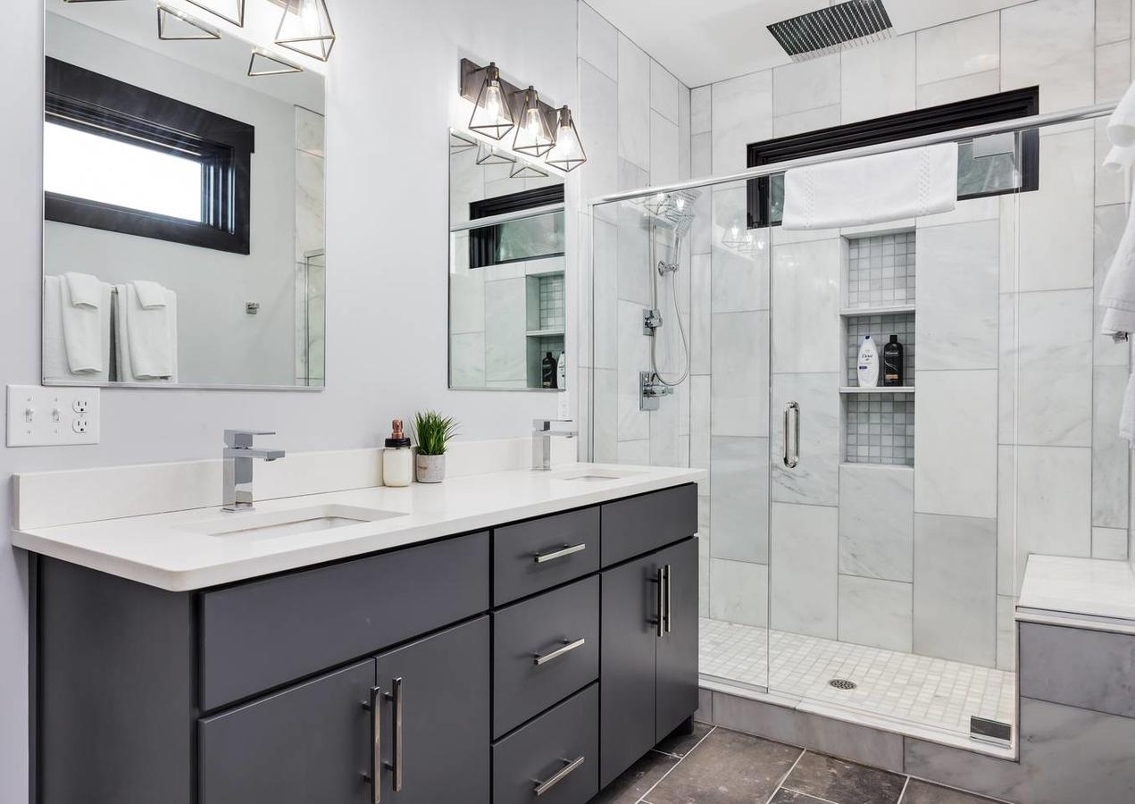 Four-Bedroom Four-Bath West End Townhouse - thumb 16