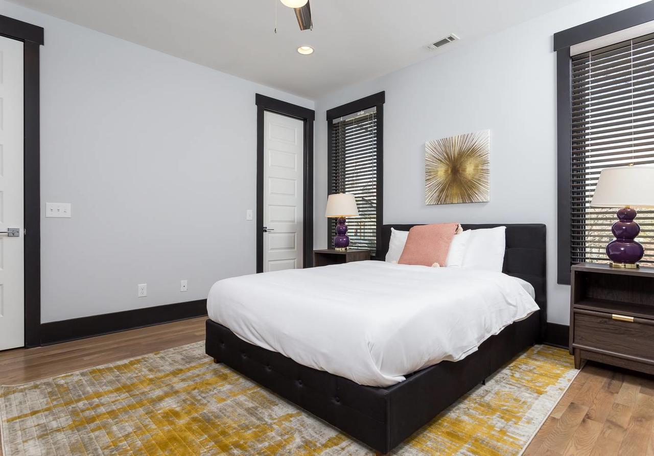 Four-Bedroom Four-Bath West End Townhouse - thumb 12