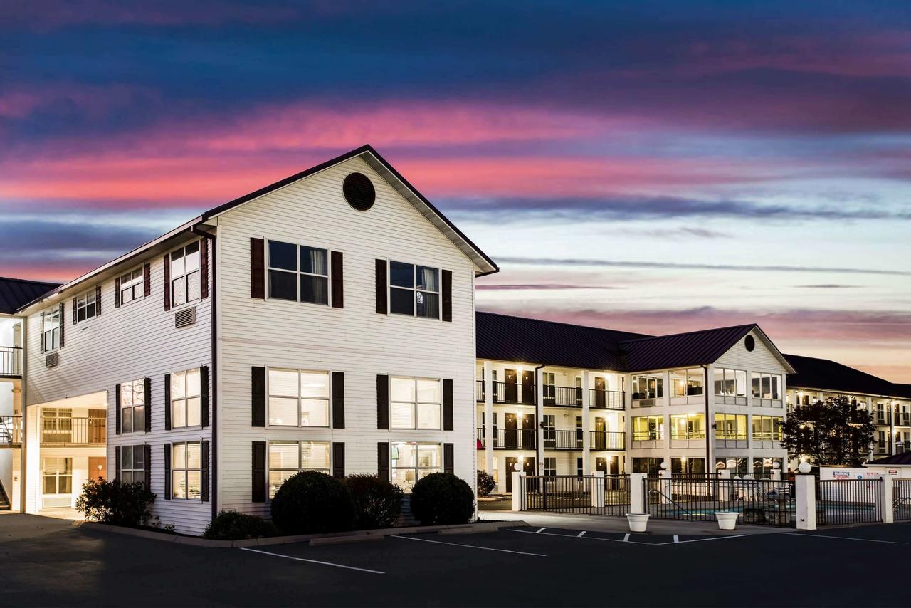 Super 8 By Wyndham Sevierville Riverside - thumb 15