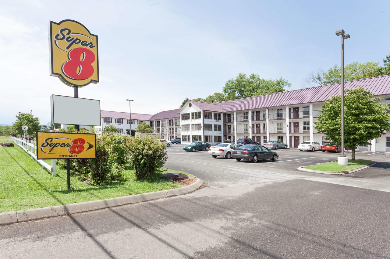 Super 8 By Wyndham Sevierville Riverside - thumb 1