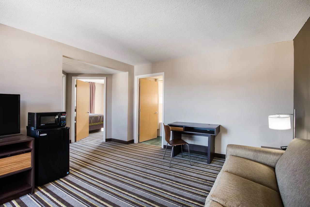 Super 8 By Wyndham Sevierville Riverside - thumb 9