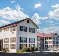 Super 8 by Wyndham Sevierville Riverside - Tourism Bookings